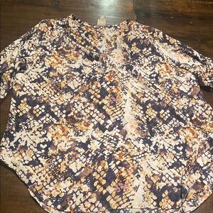 Ladies Worthington Printed blouse Size 0X